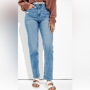 AE Stretch Mom Straigth Jean